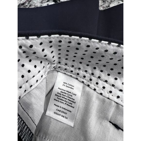 Talbots NWT perfect short 9 1/2 inch women’s size 16p navy - Picture 9 of 11